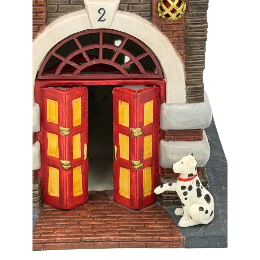 Dept 56 Christmas in the City 42nd St Fire‎ Company 56.58914 Light House Retired